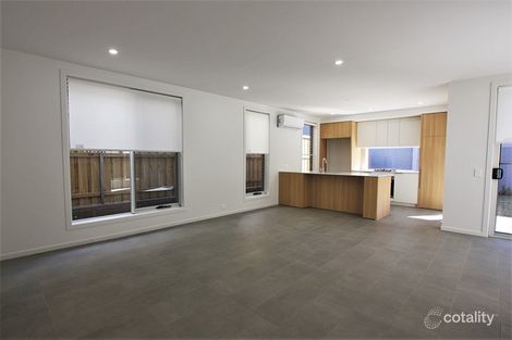 Property photo of 60 Indigo Crescent Denham Court NSW 2565