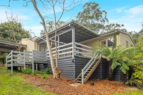 Property photo of 3 Old Gembrook Road Cockatoo VIC 3781