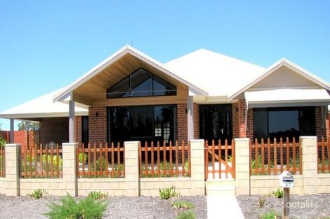 Property photo of 37 Tourmaline Ridge Australind WA 6233
