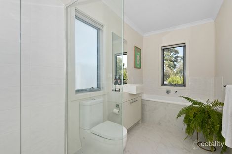 Property photo of 1 Binnacle Court Safety Beach VIC 3936