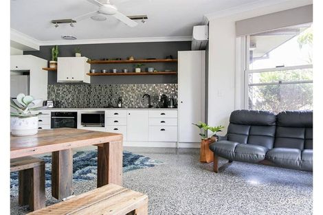 5 Hoop Pine Lane, Suffolk Park, NSW 2481