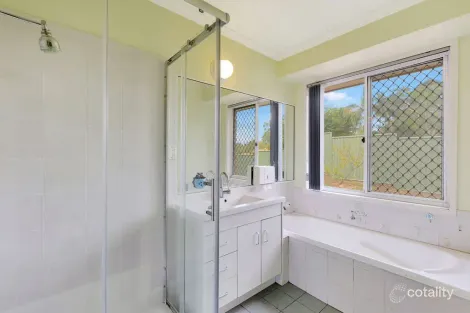 Property photo of 1 Albany Close Runcorn QLD 4113