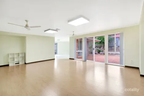 Property photo of 1 Albany Close Runcorn QLD 4113