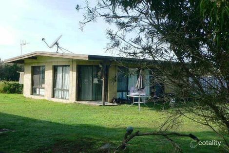 Property photo of 25 Shore Road East Urangan QLD 4655