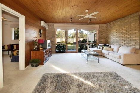 Property photo of 8 Gaynor Crescent Glen Waverley VIC 3150