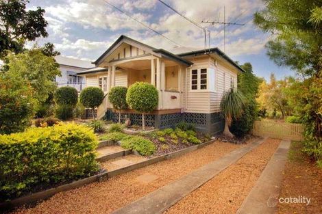 18 Leicester St, Coorparoo, QLD 4151