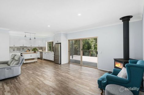 Property photo of 92 Waters Road Bonogin QLD 4213