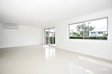 Property photo of 8 Kooyonga Place Brookwater QLD 4300