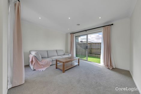 Property photo of 3 Buckland Circuit Werribee VIC 3030
