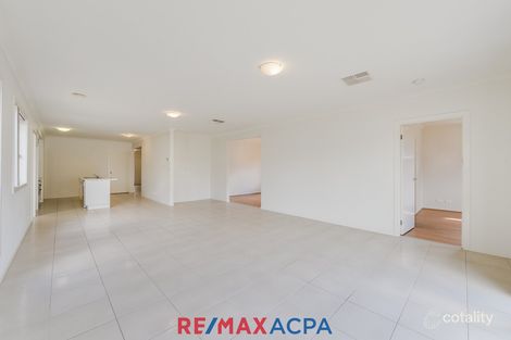 Property photo of 11 Ostend Crescent Point Cook VIC 3030