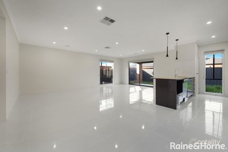 Property photo of 20 Mendocino Crescent Tarneit VIC 3029