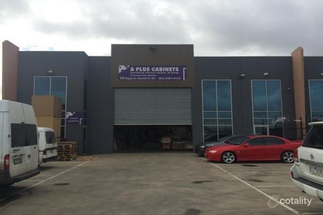 2/8 Waigani Ave, Ravenhall, VIC 3023