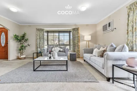 Property photo of 2 Deanswood Close Keysborough VIC 3173