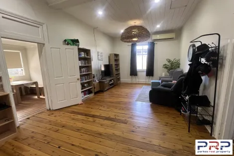 Property photo of 31 Hill Street Parkes NSW 2870