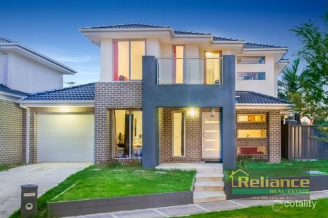 Property photo of 19 Bimbadeen Street Burnside VIC 3023