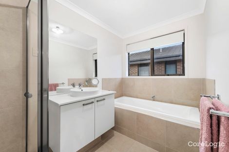 Property photo of 6 Elphinstone Way Wantirna South VIC 3152