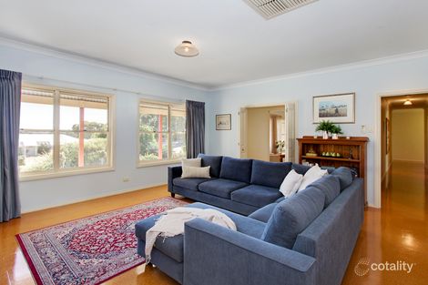 Property photo of 19 Hilltop Drive Loxton SA 5333