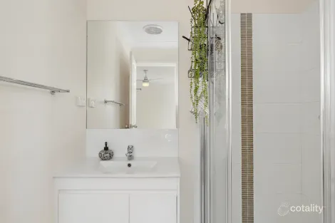 Property photo of 11 Sheffield Circuit Pacific Pines QLD 4211