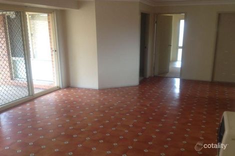 Property photo of 25 Trentham Park Court Wattle Grove NSW 2173