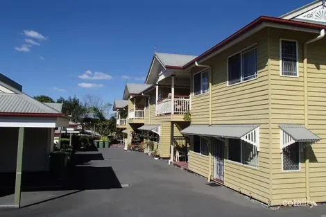 2/2 Macquarie St, Booval, QLD 4304