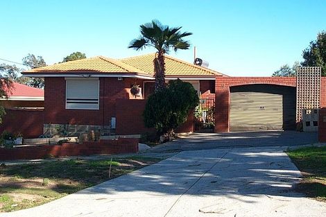 9 Hines Rd, Hilton, WA 6163