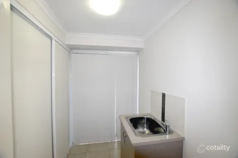 Property photo of 26 Iris Road Kirkwood QLD 4680