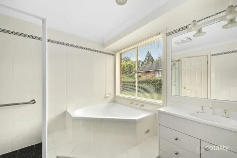 Property photo of 9 James Taunton Drive Moss Vale NSW 2577