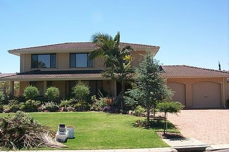 4 Limerick Pl, Waterford, WA 6152