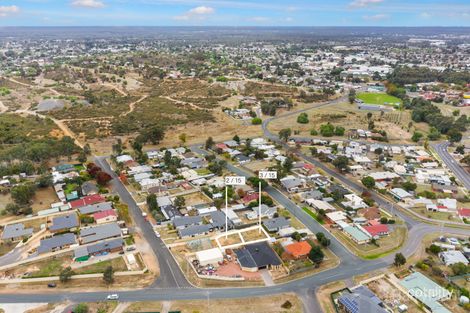 Property photo of 2/15 Daniel Street Long Gully VIC 3550