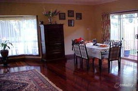 Property photo of 52 Huntingtower Crescent Mount Waverley VIC 3149