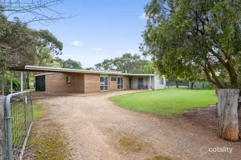 82 Main St, Maindample, VIC 3723