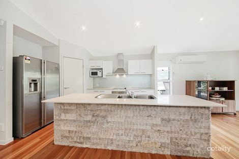 Property photo of 9 Plumeria Close Kenmore QLD 4069