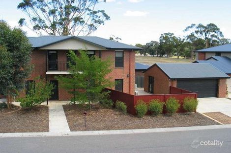 1 Wisteria Ct, Flora Hill, VIC 3550