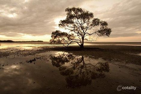 Property photo of 77 Oquinn Street Nudgee Beach QLD 4014