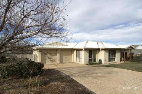 Property photo of 32 Burdekin Avenue Amaroo ACT 2914