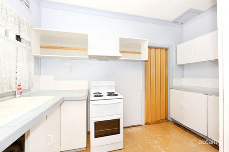 Property photo of 26 Chrysanthemum Avenue Lurnea NSW 2170
