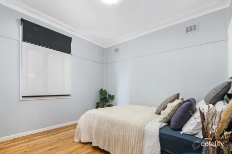 Property photo of 6 Comber Crescent Pendle Hill NSW 2145