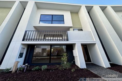Property photo of 8 Ottawa Walk Cranbourne West VIC 3977