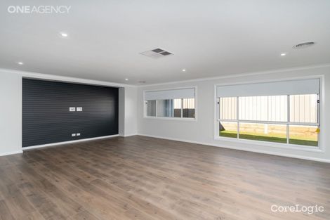 Property photo of 25 Morris Crescent Gobbagombalin NSW 2650