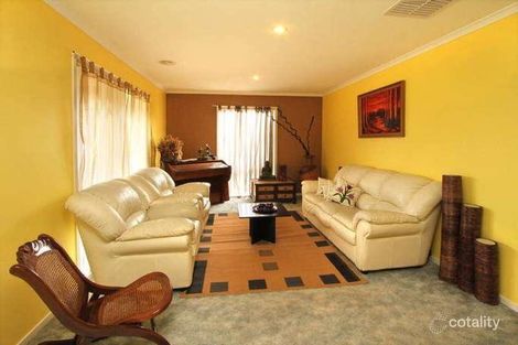 Property photo of 1 Langley Place Roxburgh Park VIC 3064