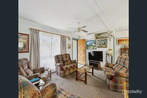 Property photo of 27 Irvine Parade Yarrawonga VIC 3730