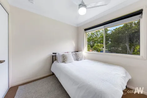 Property photo of 18 Hotspur Crescent Little Mountain QLD 4551