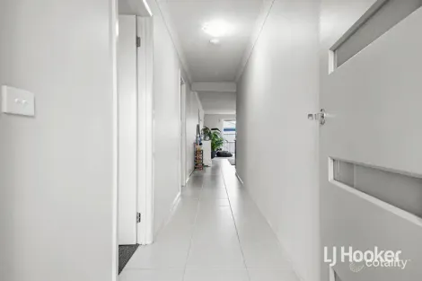 Property photo of 11 Studley Street Weir Views VIC 3338