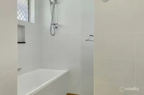 Property photo of 1/119 North Street Point Vernon QLD 4655