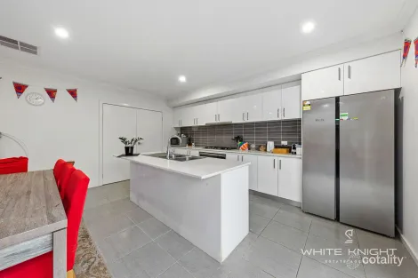 Property photo of 45 Legrange Crescent Fraser Rise VIC 3336