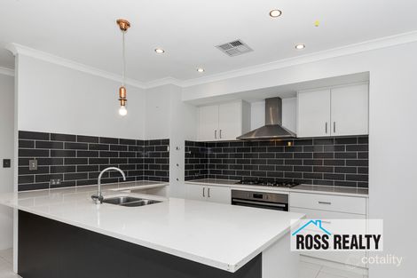 Property photo of 2 Sunridge Close Caversham WA 6055