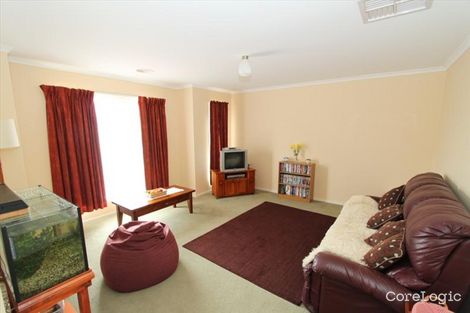 Property photo of 34 Fiddlewood Turn Harkness VIC 3337