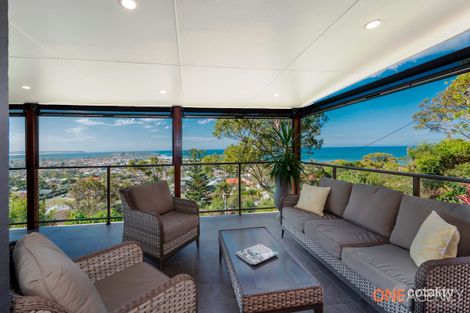 Property photo of 13 Scenic Drive Caves Beach NSW 2281