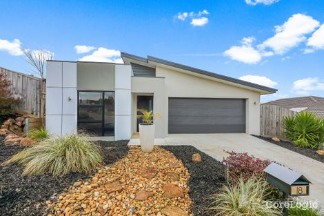Property photo of 18 Appleporch Way Drouin VIC 3818