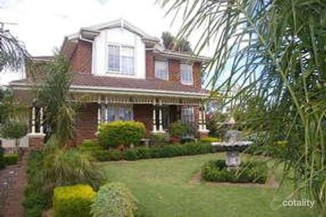 2 Baringa Park Dr, Narre Warren South, VIC 3805